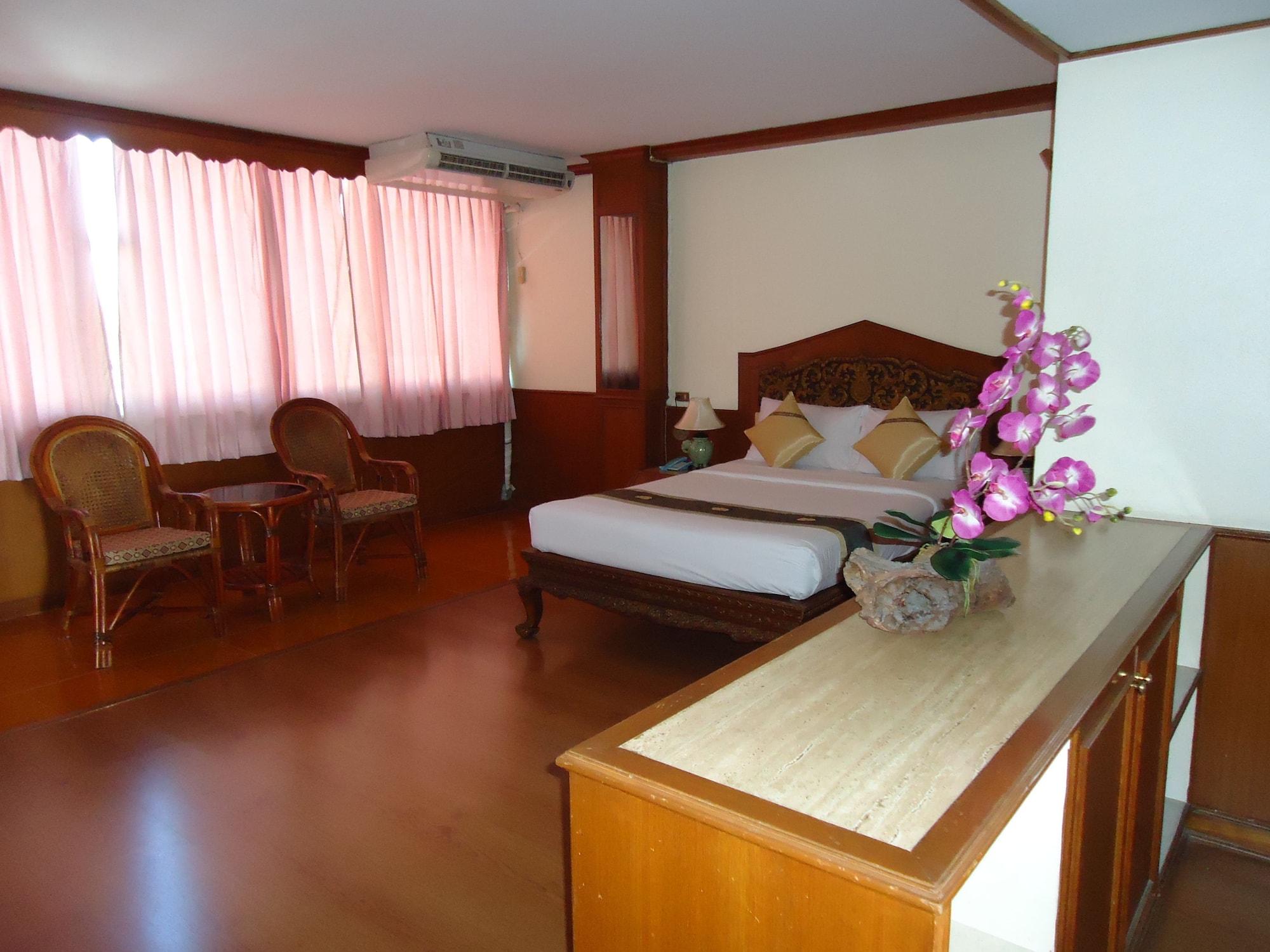 Top North Hotel Чиангмай Екстериор снимка