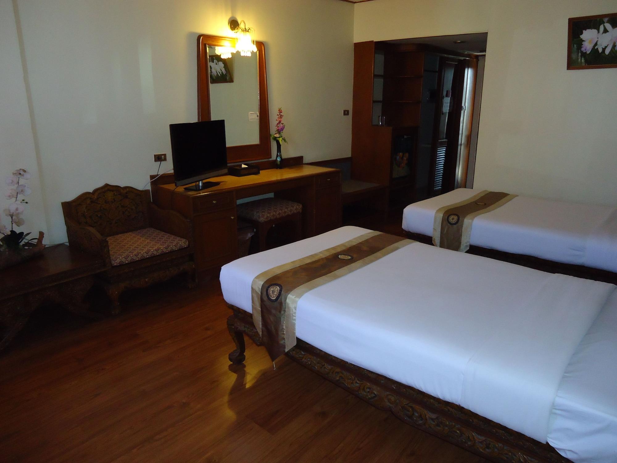 Top North Hotel Чиангмай Екстериор снимка