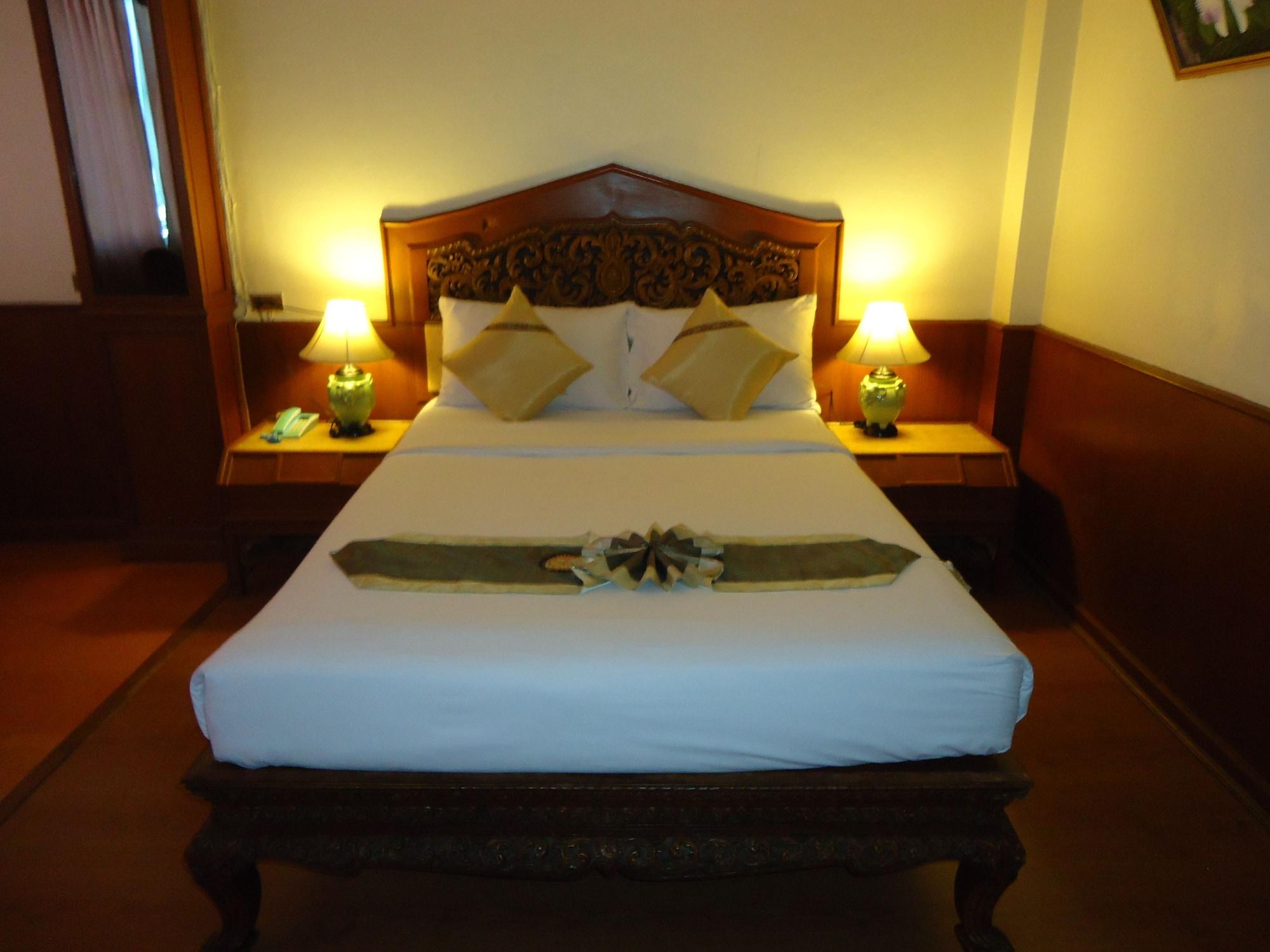 Top North Hotel Чиангмай Екстериор снимка