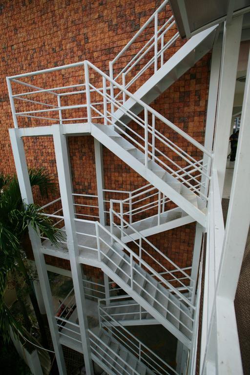 Top North Hotel Чиангмай Екстериор снимка