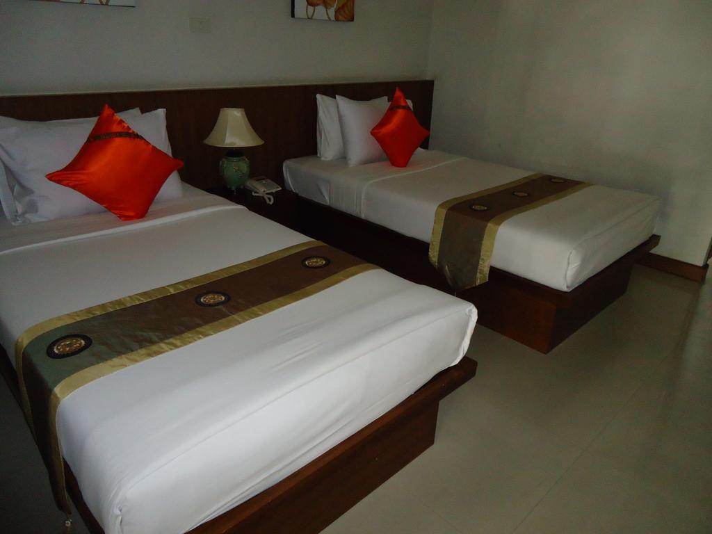Top North Hotel Чиангмай Екстериор снимка