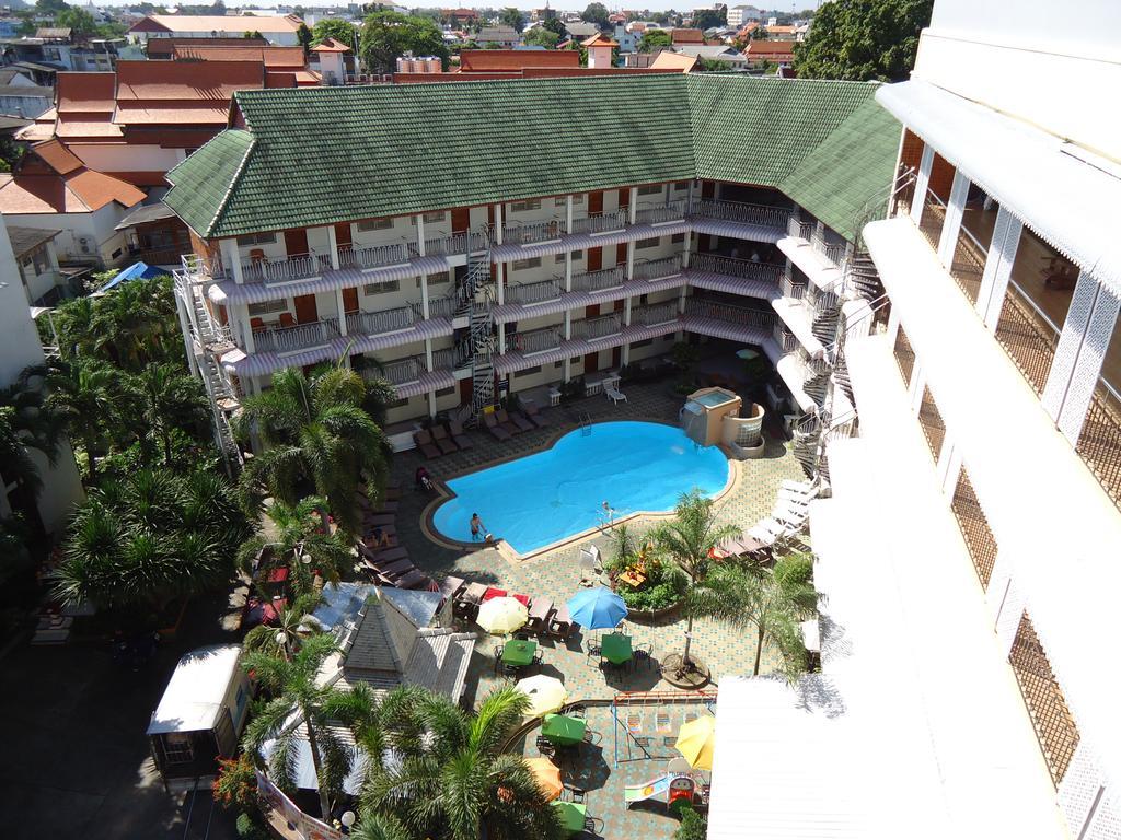Top North Hotel Чиангмай Екстериор снимка